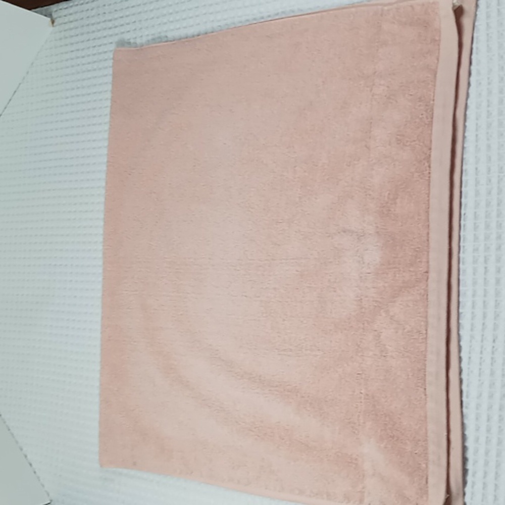 Vintage Avanti Look 1978 Soft Pink Bath Towels with Lace Trim Set of 2 - Picture 7 of 16